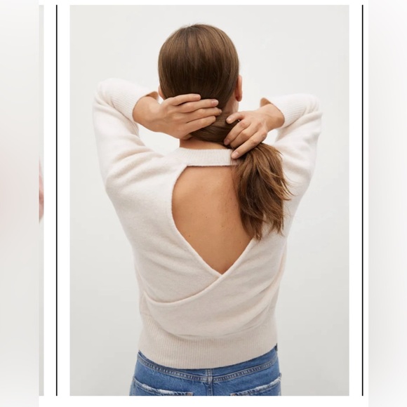Fall 🍁 Mango crossed back sweater size medium in cream - Picture 1 of 5